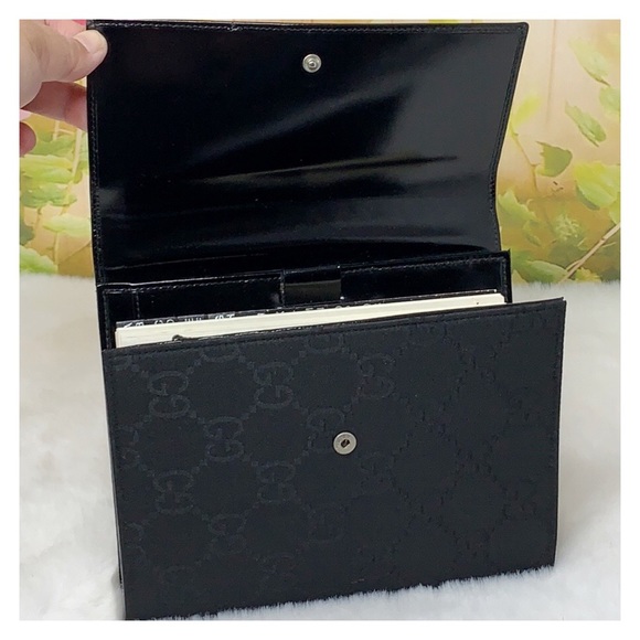 Authentic Gucci Book Case - Picture 8 of 10